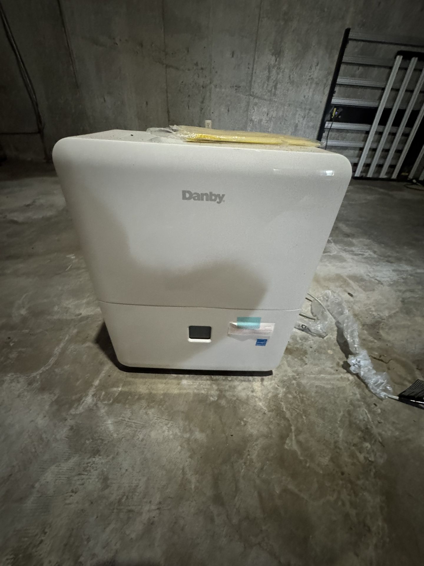 Dehumidifier 