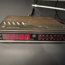 Vintage GE Alarm Clock Radio 7-4612B AM/FM Red Display Faux Woodgrain