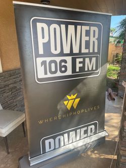 Retractable sign 47x67
