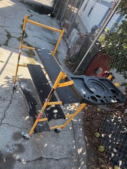 FRANKLIN Portable Scaffold $120