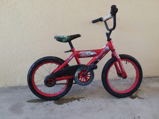Huffy 16inch Lightning McQueen Cars Bike