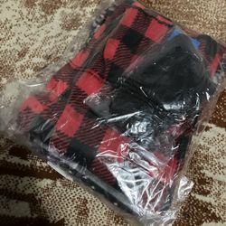 $10, New Boys Set Of 2 Fleece Pajama Pants And Socks