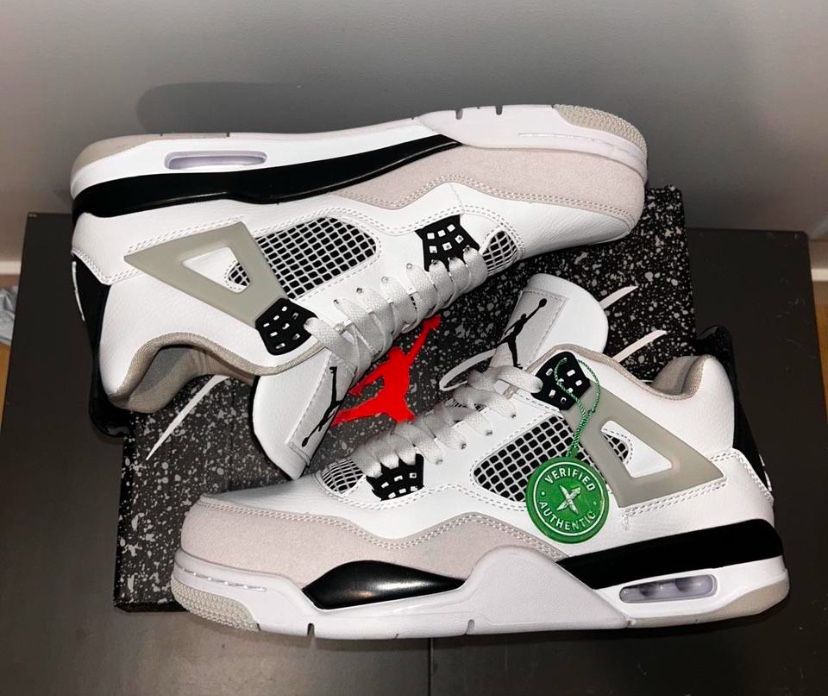 Jordan 4 Military’ black