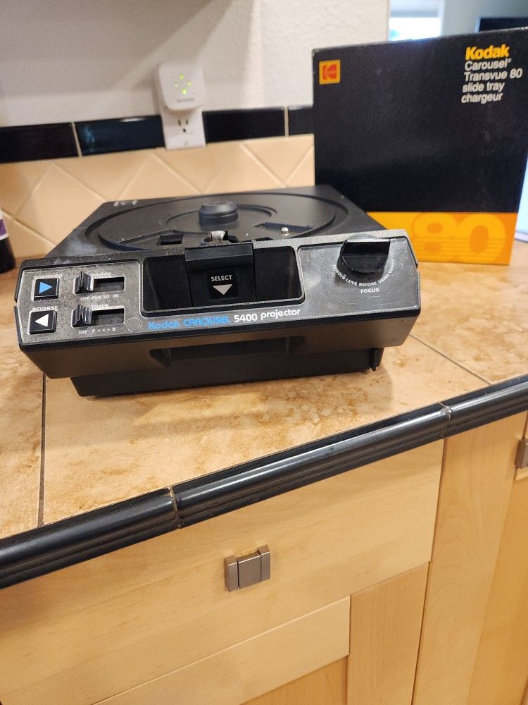 Used Kodak Carousel 750H Projector