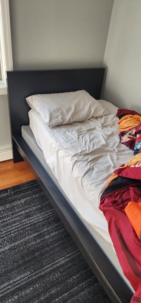 Twin Bed Frame (Black)