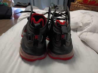 Nike LeBron 19