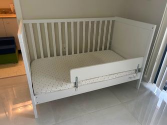 IKEA Convertible baby crib