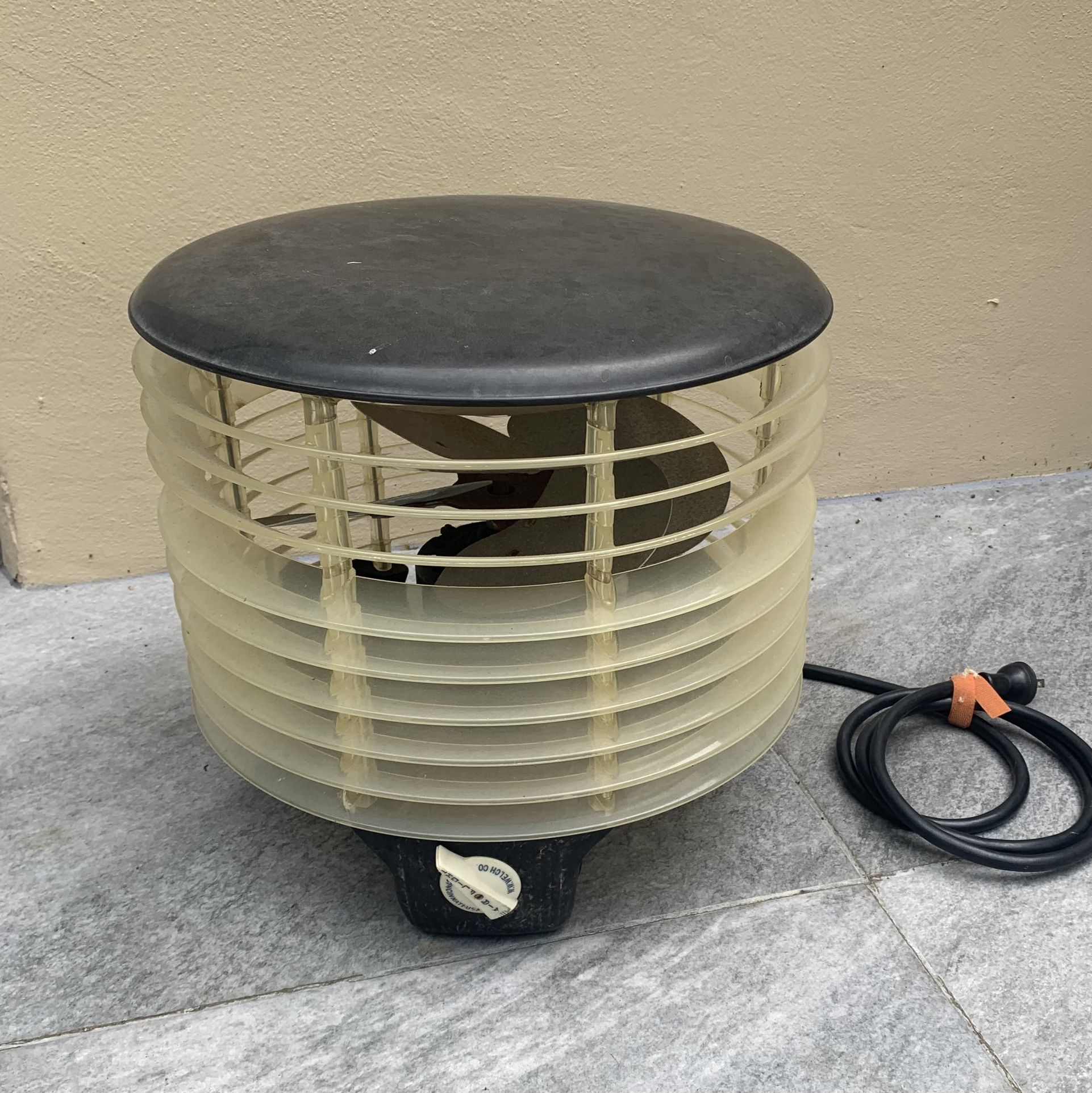 Vintage Air Flight Hassock Floor Fan