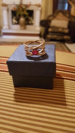 Natural Niassa Ruby, Dimond accent ring