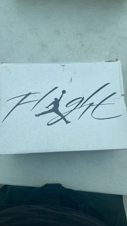 Jordan 4 white thunders size 8.5 read description