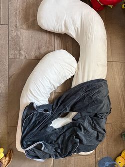 Pregnancy pillow