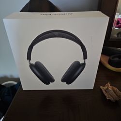 Aripods Max  With Smart Case. Brand New. Seal And Everthing