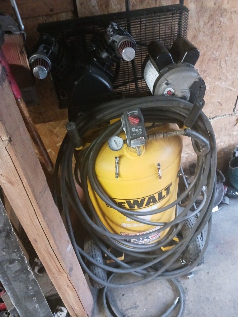 Dewalt Air 30 Gal Air Compressor