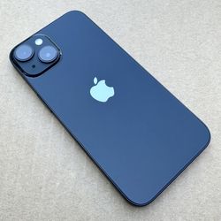 Apple iPhone 13 (128 GB) Midnight with Case