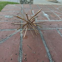 Modern Metal Starburst Sculpture – Home or Patio Decor
