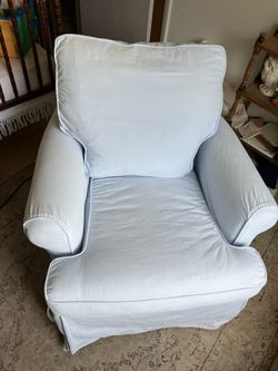 Restoration Hardware Baby & Child Roll Arm Slipcovered Glider