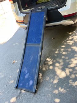 Dog ramp for large dogs, barely used