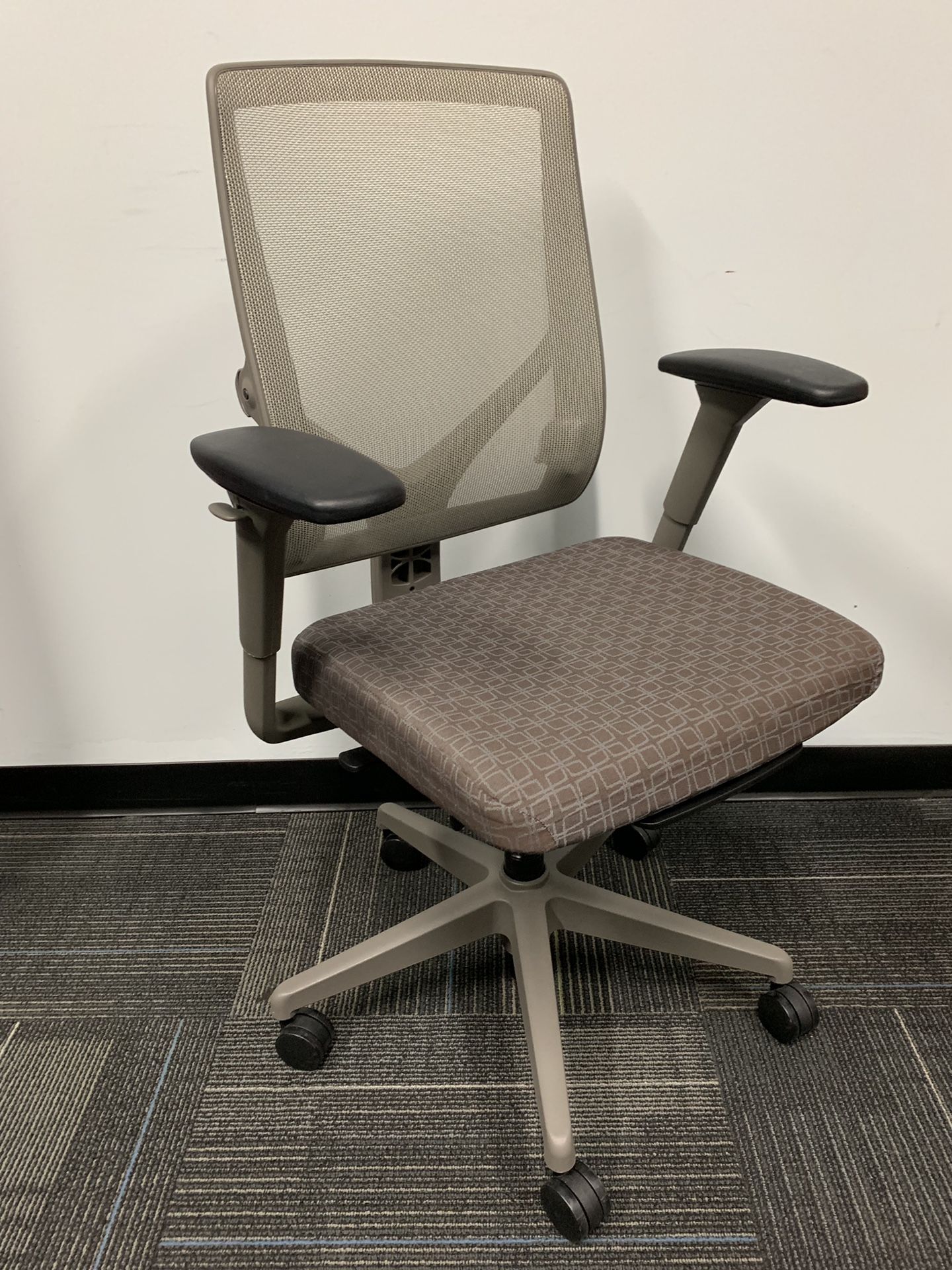 Allsteel relate chair