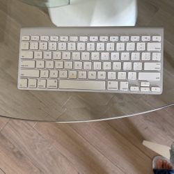 Apple Wireless Key Board 