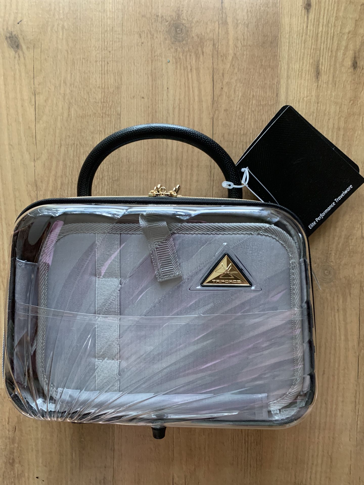 TRIFORCE MAKEUP CARRY BAG 💼 💄 $10 Cash
