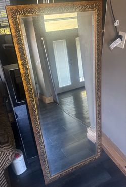 Full sized mirror