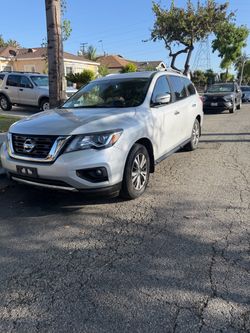 2017 Nissan Pathfinder