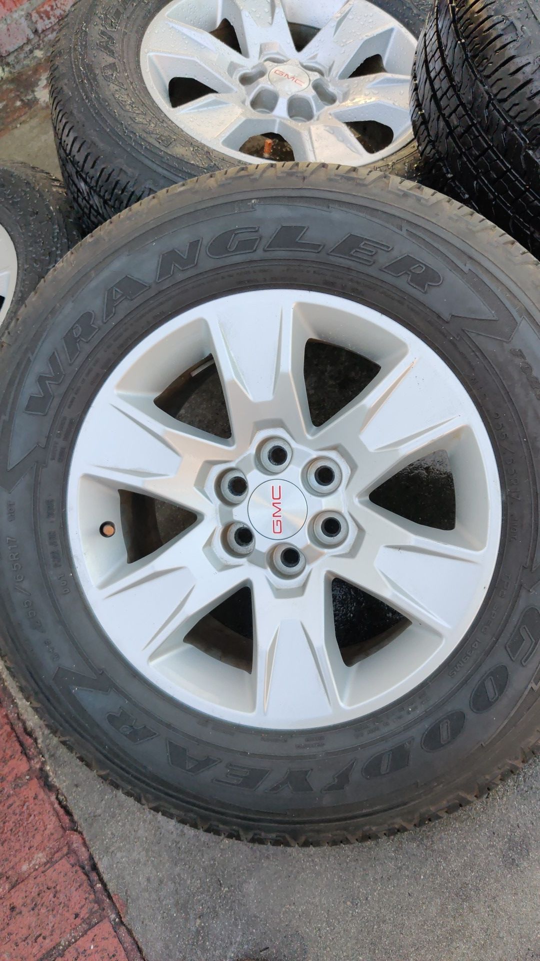 GMC envoy 6 lugs wheel & tires for Sale in Paramount, CA OfferUp
