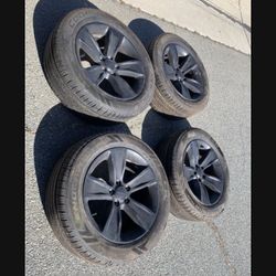 4 — 235/55r18  5x115 5x4.5 Stock Dodge Charger Challenger Impala Chrysler 300 G35 G37 Q50 Good 90% Treads Tires Wheels Rims!!!