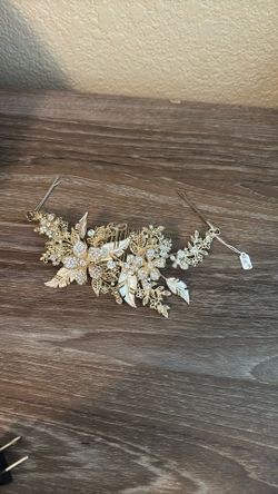Wedding hairpiece