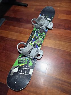 GNU Park Pickle Snowboard 153cm, Burton Cartel Bindings (M) & Moto Boots (10.5)