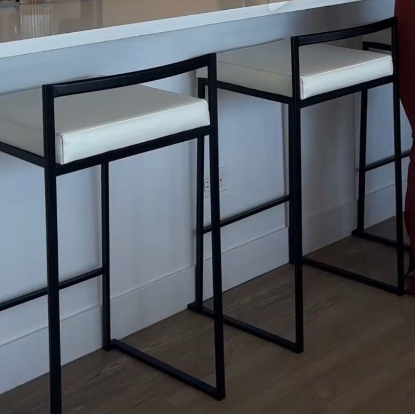 Set of 2 Contemporary Bar Stools (cream/black)
