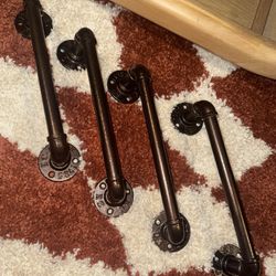 4 Industrial Pipe Towel Bars