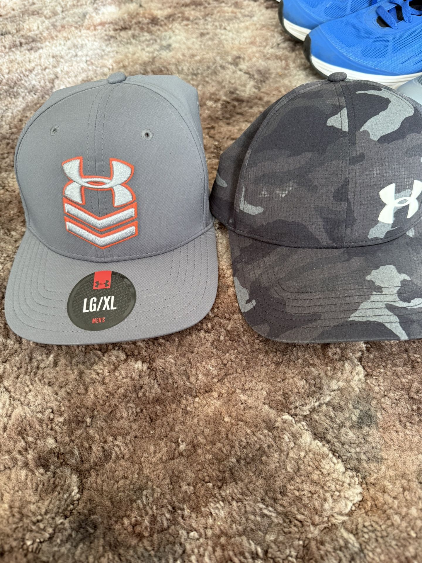 2 Men’s Under Armour Hats Size L/XL