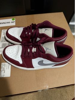 Jordan Retro 1 Burgundy