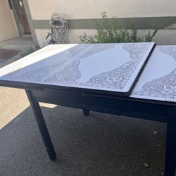 Vintage Extendable Dining Table w/ Decorative Inlay Top