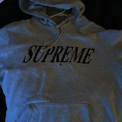 Supreme Hoodie 