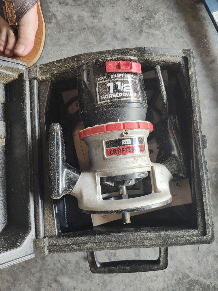 Craftsman Router