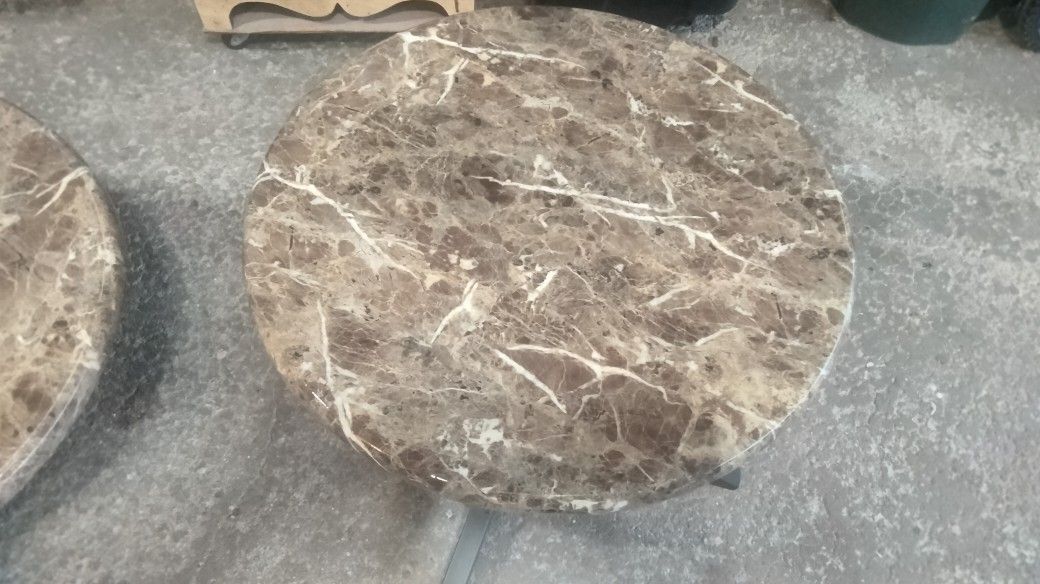 Beautiful Coffee Table With Two Matching End Tables..Beautiful Pieces