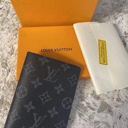 100% Authentic Louis Vuitton Monogram Passport Cover
