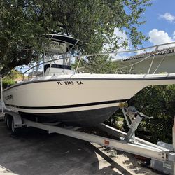 1999 Century Boat 2100 with Yamaha 250 four strokes ready for the water