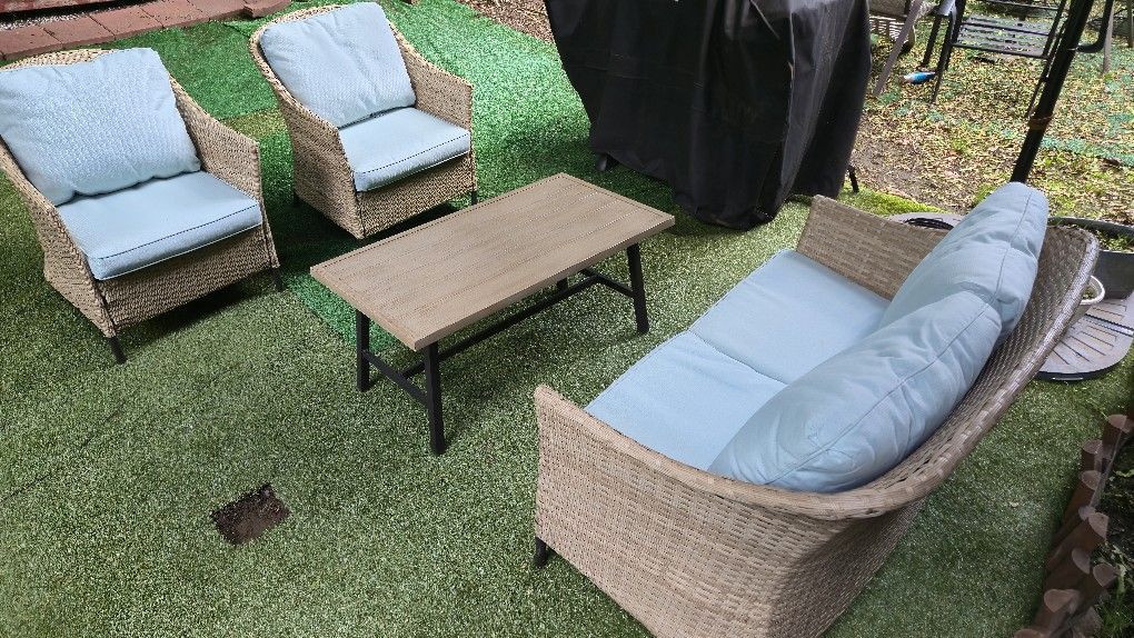 Outdoor furniture set