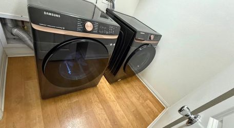 Samsung 8300 Series Washer & Dryer Set – Brushed Black