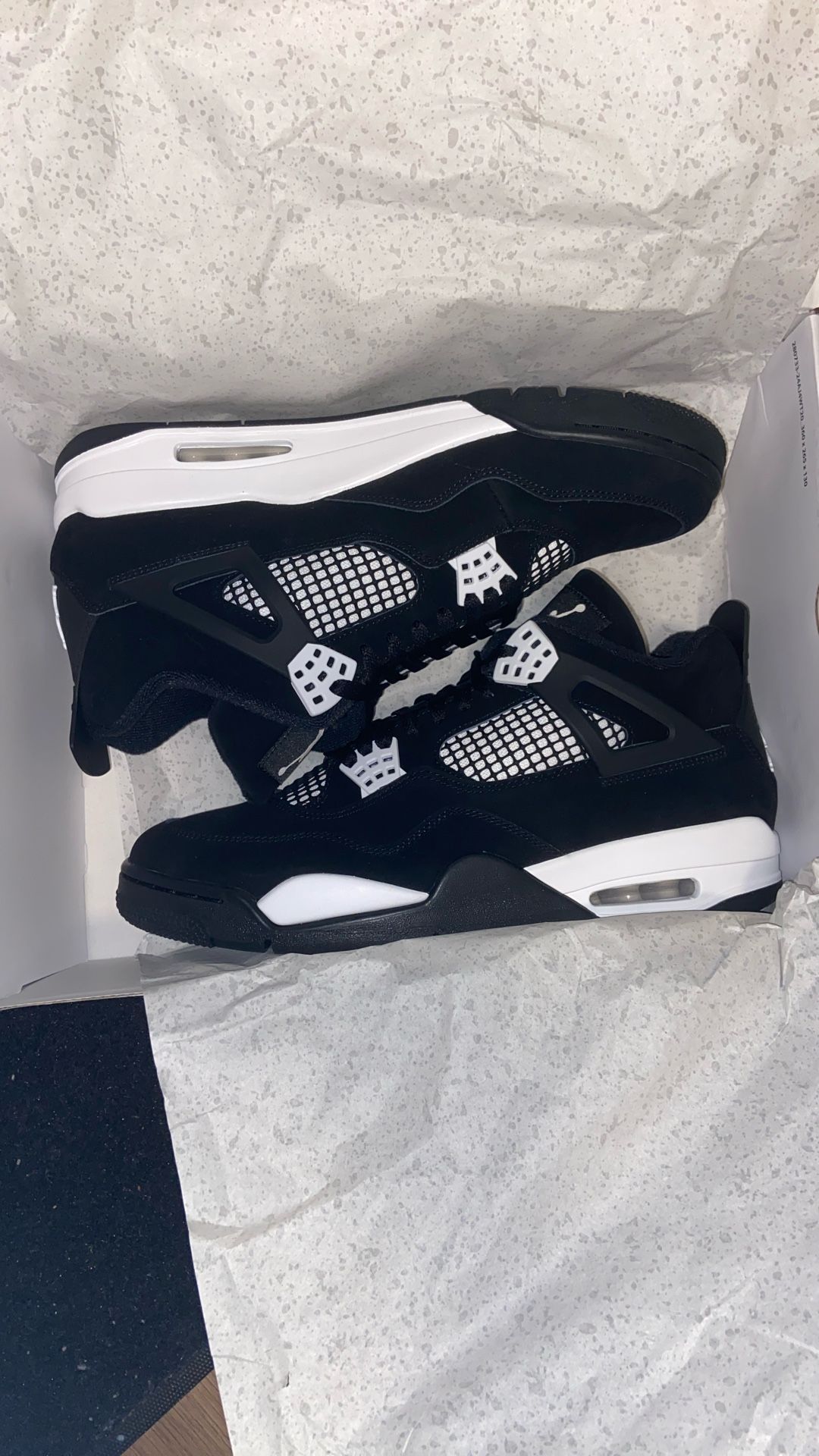 Jordan 4 White Thunder