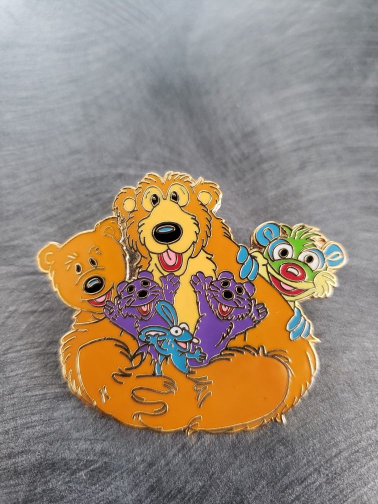 Bear in blue house rare disney pin