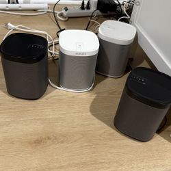 Sonos Play:1 Speakers (4) + Sonos Boost – Excellent Condition – Whole Home Audio Bundle