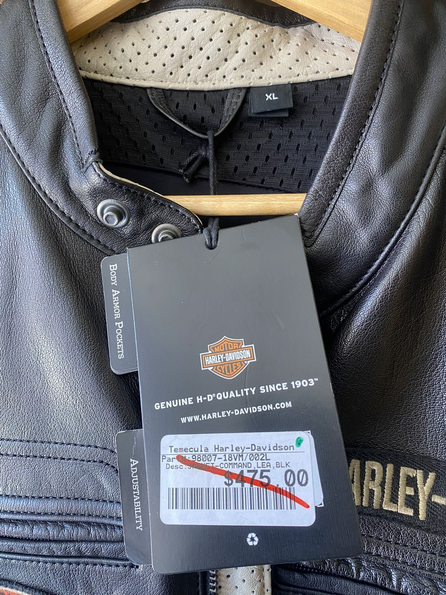 Harley Davidson leather jacket, Men's XL (brand new with tags)