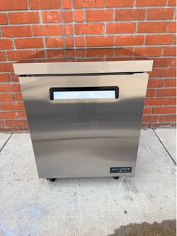 Hoshizaki VUF27A 26 3/4" Valiance® Undercounter Freezer w/ (1) Section & (1) Door, 115v