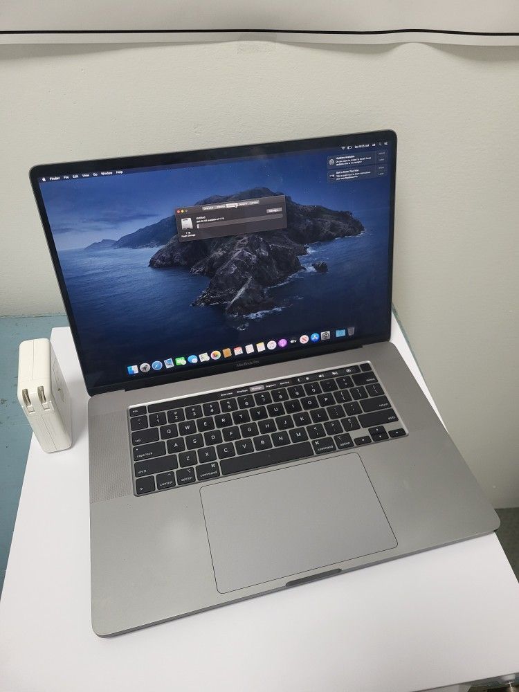 MACBOOK PRO WITH 16 INCH, CORE i7 2019 RESET, ALL UPDATED (LAP53)