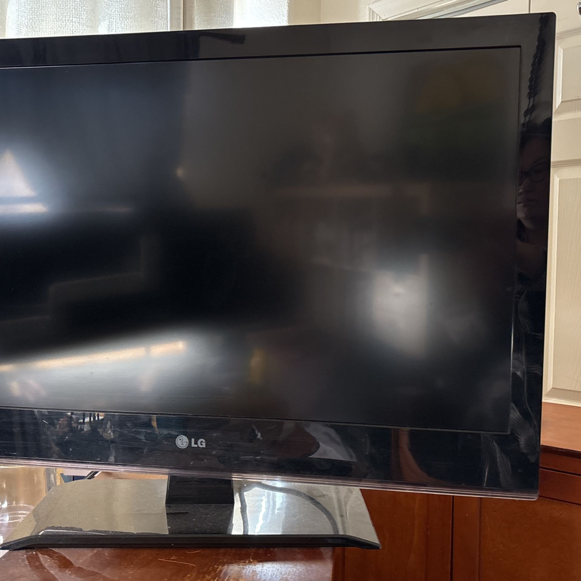 30 Inch LG TV