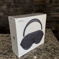 Apple AirPods Max & iPhone 17 Pro Max 512 For Trade 